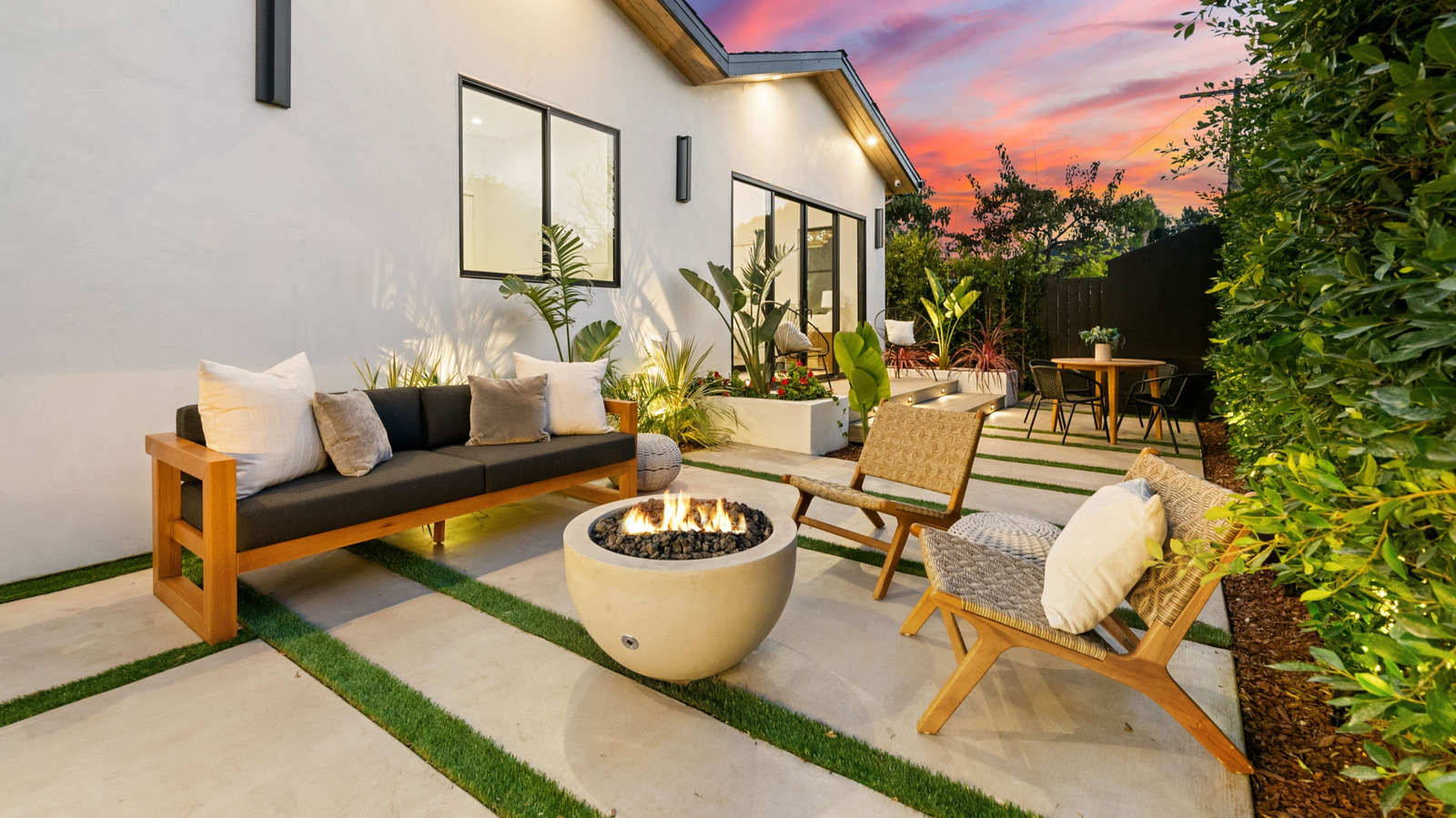 Materials Can Reinforce Outdoor Living Spaces
